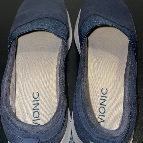 VIONIC Kristi Navy Suede Slip on Loafers.  Size 8. - Picture 6 of 10